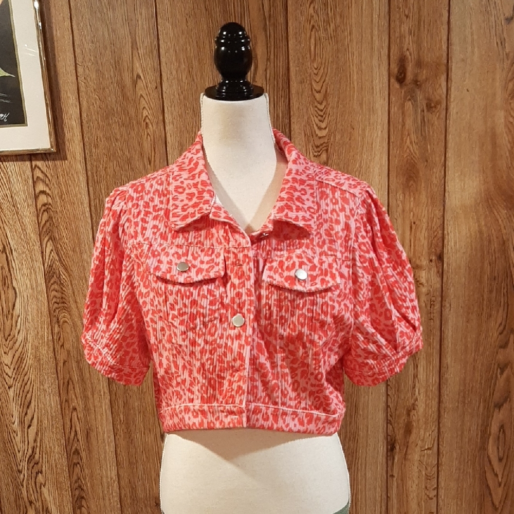 🥀NWT Emily Wonder Cropped Pink and Red Cheetah Jacket (S)🥀